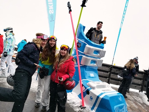 Bota de esquí. Bota de esquí gigante impresa en 3D por Marie 3D para un evento de SkiDeal.
