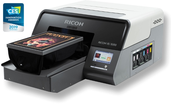 Ricoh presentó en FESPA la impresora textil Ri 1000 de producción rápida y de alta calidad