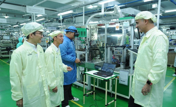 Una nueva fábrica inteligente de Schneider Electric, el primer paso hacia el IIoT