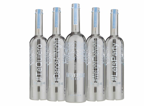 Belvedere presenta la edición Bespoke, la botella de vodka magnum que se ilumina y customiza a medida