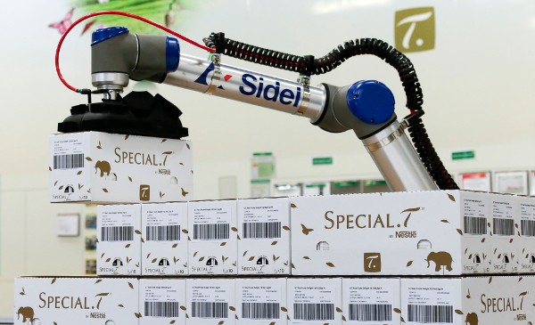 El éxito del CoboAccess_Pal en la planta de Special.T de Nestlé conduce a la expansión de la gama de paletizado cobótico de Sidel
