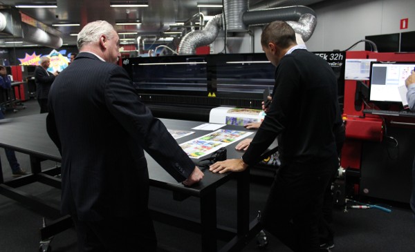 EFI presenta las nuevas impresoras EFI VUTEk 32h y EFI Pro 30f en su Centro de Experiencia de Cliente en Bélgica