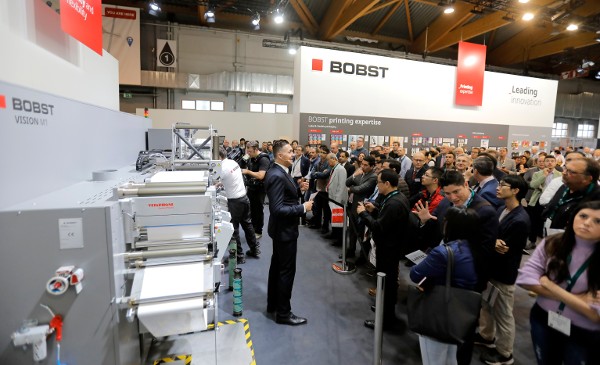 BOBST presenta la nueva impresora híbrida MASTER DM5 en Labelexpo