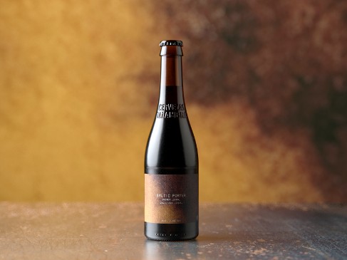 Cervezas Alhambra recibe dos galardones WORLD BEER AWARDS por el proyecto BALTIC PORTER diseñado por Ntity