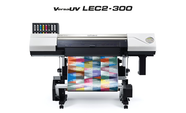 Roland DG sube el listón con la nueva impresora/cortadora VersaUV LEC2-300 para una producción versátil bajo demanda