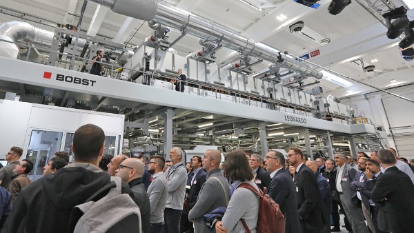 Bobst Italia presenta una línea de excelencia en recubrimiento a escala de producción con centro tecnológico y laboratorio dedicados