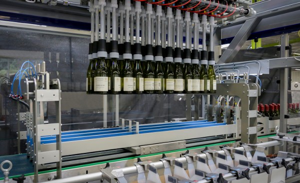 Cermex FlexiPack asegura el embalaje ágil de las botellas de vinos y licores