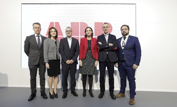 ABB inaugura un nuevo centro de innovación para impulsar la robótica y la automatización en España