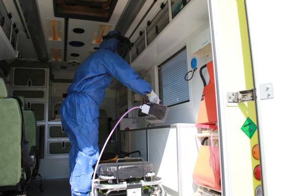 Se requiere equipo de protección personal adecuado cuando se utiliza el desinfectante de virus SubZero RS de ITL