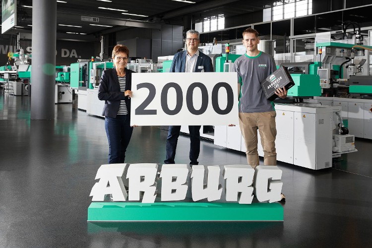 Arburg welcomes 2,000th apprentice