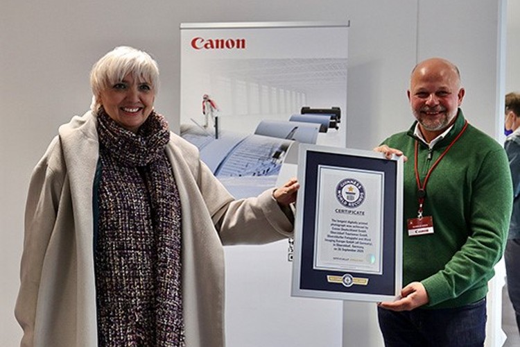 Canon bate un récord Guinness: imprime digitalmente la fotografía más larga del mundo