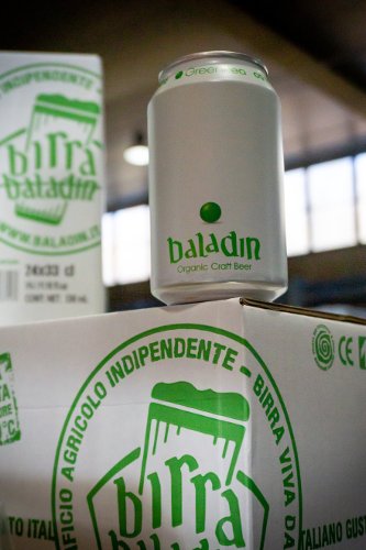 Baladin presenta la cerveza orgánica 100 % italiana «Nazionale» en latas de Crown