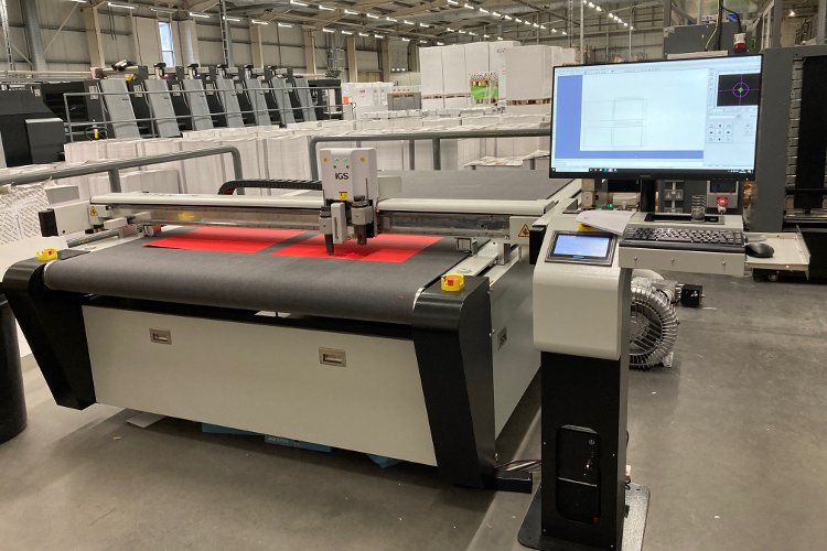 Hampton Printing Installs a Titanium 2516 CAD Cutter