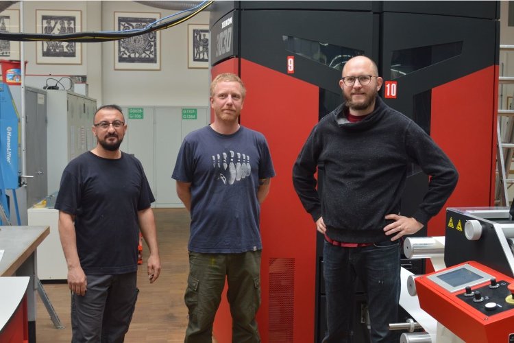 Labelwerk GmbH installs the first Xeikon 3030 REX in Germany