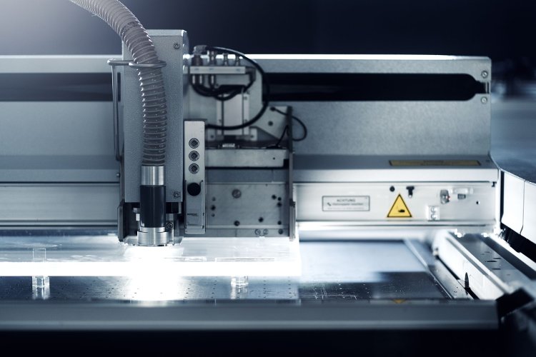 Laser cutting systems by eurolaser enable contactless cutting of PMMA without post-processing