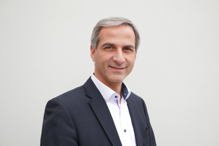 Jörg Spiekermann, director de ventas de sistemas de paletización y embalaje para el sector de bienes de consumo de BEUMER Group