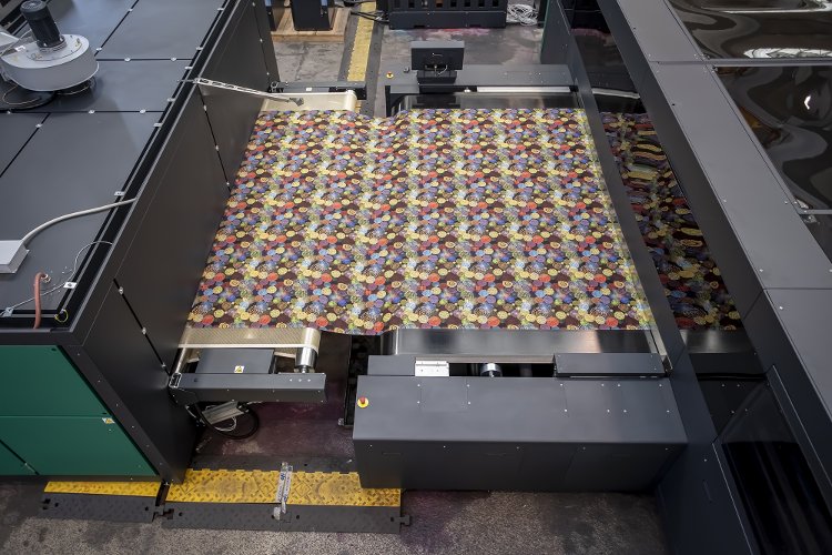 EFI Reggiani lanza las impresoras textiles digitales con escáner de gran calidad más rápidas del mercado