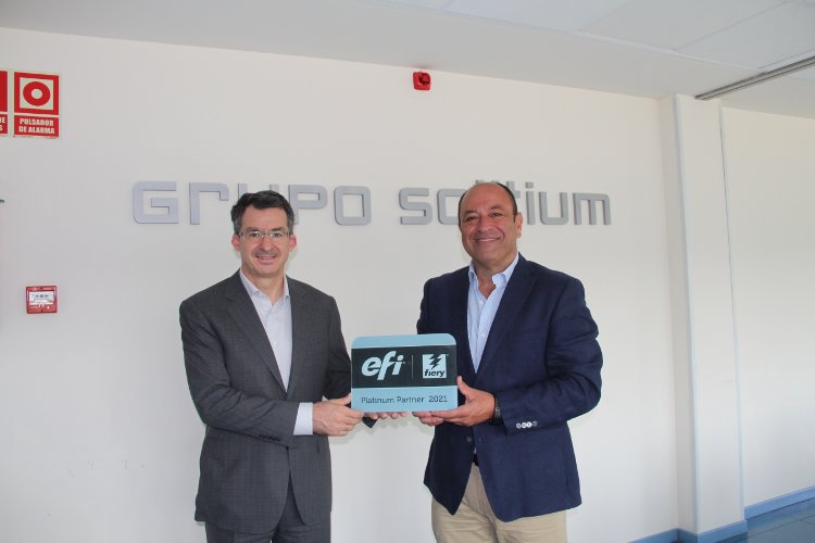 De izquierda a derecha, Juan Luis Martín, director de marketing de la empresa del Grupo Solitium, y Juan Antonio Prado, responsable principal de desarrollo de ventas de EFI para España y Portugal