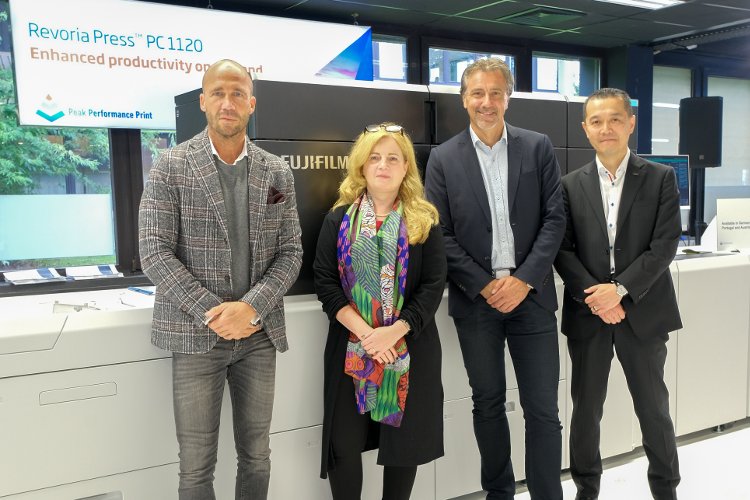 Fujifilm establece un acuerdo de colaboración con The Document Group