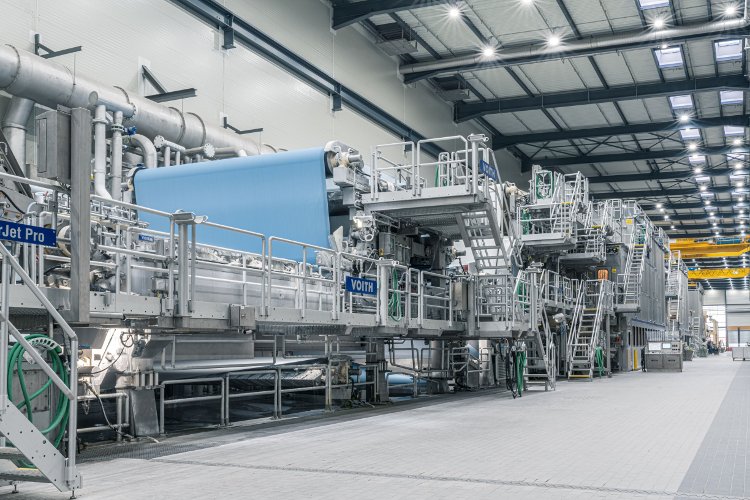 Koehler Paper produce en la nueva línea de producción 8 en Kehl con un 100% de energía eléctrica ecológica