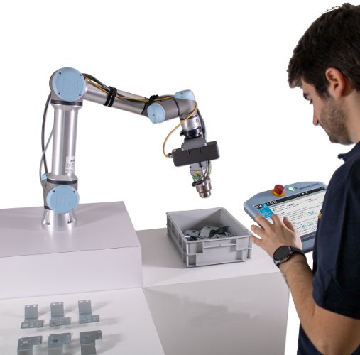 El sistema de pick & place robotizado de INFAIMON consigue la certificación UR+ para integrarse completamente con los robots de Universal Robots