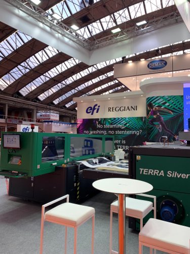 EFI Reggiani TERRA Silver debutó en la Fespa Global Print Expo 2021 para presentar un proceso corto, inteligente y ecológico