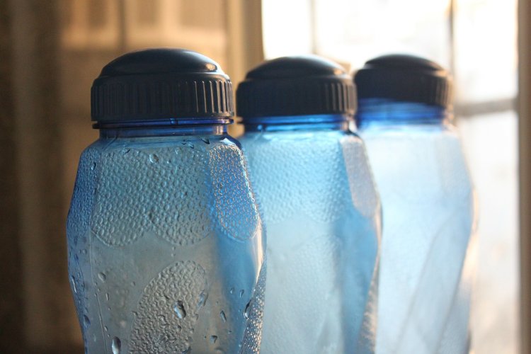 El impuesto sobre los envases plásticos podría poner en riesgo de quiebra al 95% de las empresas del sector