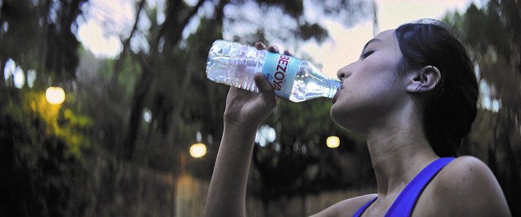 Bezoya cumple su objetivo de botellas 100% plástico reciclado y anuncia la neutralidad en carbono para 2022