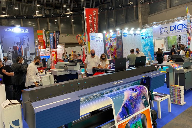 DIGICOM e impriCLUB firman un acuerdo en exclusiva para promocionar la feria referente de la industria gráfica