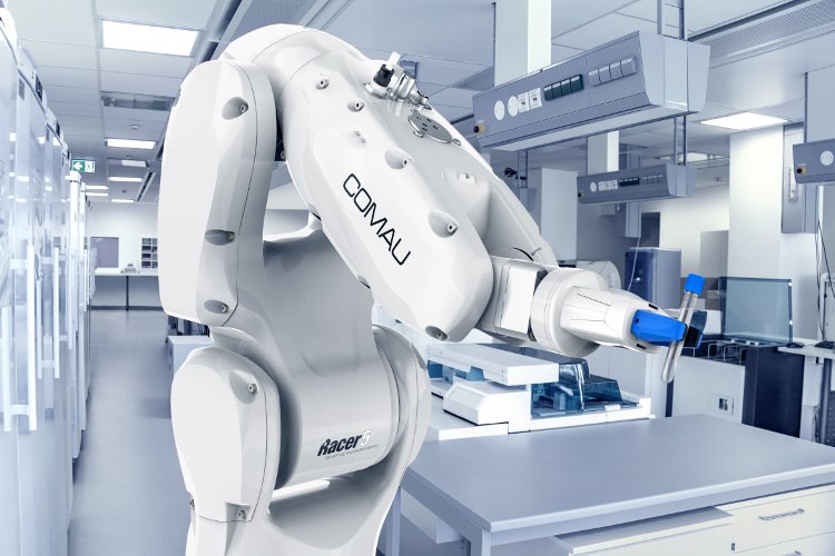 Comau presenta un robot industrial de alta velocidad resistente a elementos y clasificado para sala blanca