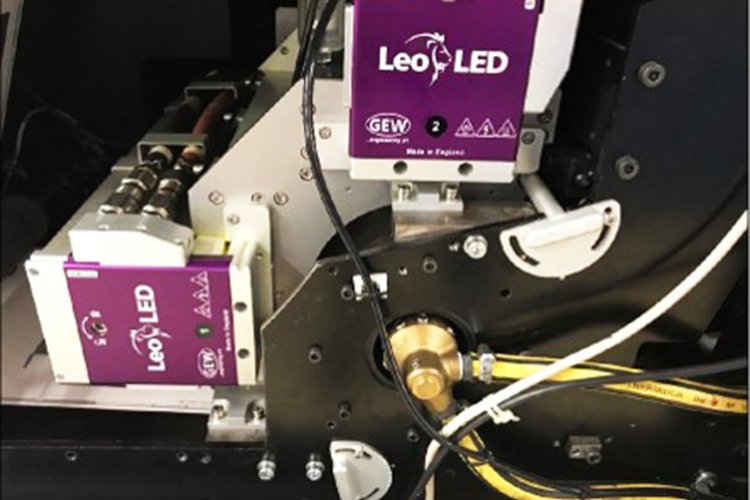 Los sistemas de curado UV-LED se utilizan para imprimir laminados de tubos. (Fuente: Gallus Ferd. Rüesch AG)