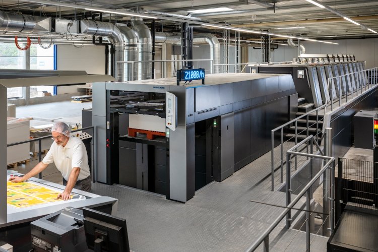 Cardbox Packaging, un fabricante internacional de packaging con sede en la ciudad austriaca de Wolfsberg, ha encargado la primera Speedmaster XL 106 de HEIDELBERG con una velocidad máxima de 21 000 hojas por hora.