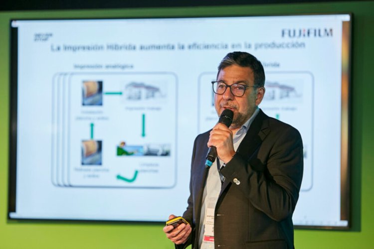 Luis Virgos, Director de ventas de impresión digital y POD – Fujifilm España