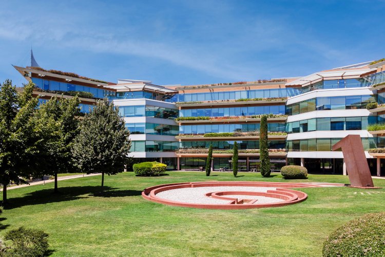 Domino traslada sus oficinas de Barcelona a un nuevo espacio multifuncional en San Cugat del Vallés