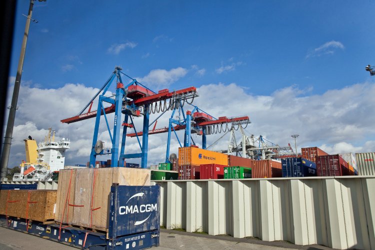 Embalajes de madera destinados a la exportación, antes de su carga en el puerto. (Imagen: HPE)