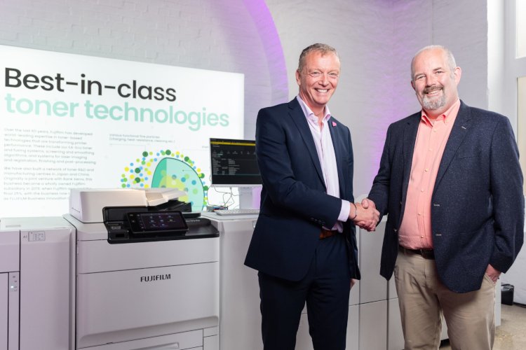 Emmerson Press se convierte en la primera empresa del Reino Unido en invertir en la prensa de t&oacute;ner ApeosPro C de Fujifilm