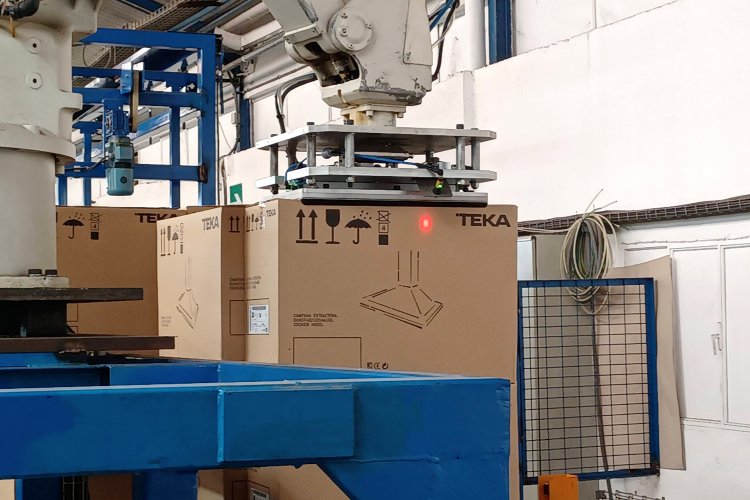 La solución de paletizado de cajas de cartón con Piab ha mejorado la productividad de Steelgran en un 35%
