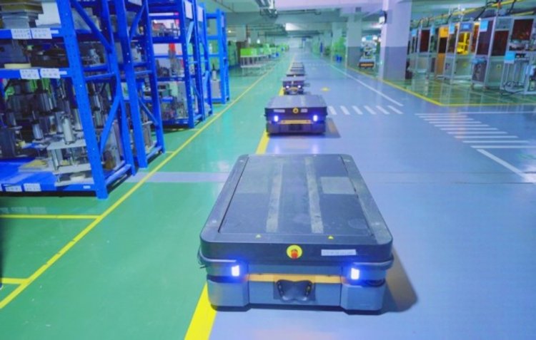 La asiática Runner adquiere una flota de robots MiR para automatizar sus procesos logísticos