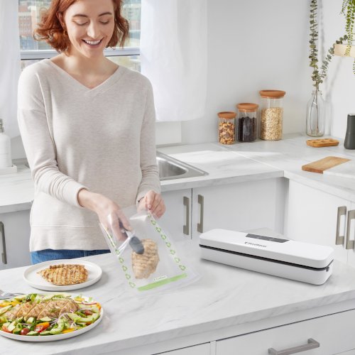FoodSaver, la primera marca de envasado al vac&iacute;o en lanzar una gama completa de bolsas y rollos reciclables