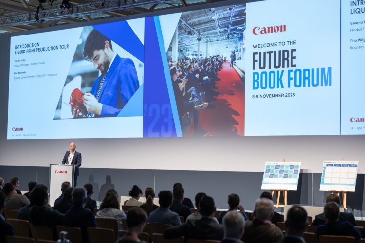 La décima edición de Canon Future Book Forum debatió cómo reinterpretar la experiencia con libros a través del ‘Liquid Design’