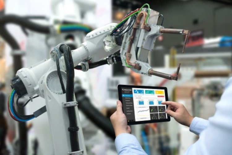 Sumcab Robotics presenta un nuevo servicio de programación para robots industriales