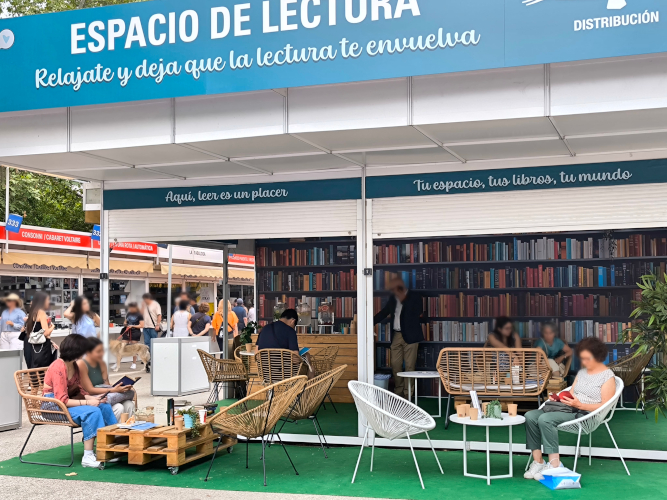 Los futuros profesionales de la edici&oacute;n acudieron a la 84&ordf; Feria del Libro de Madrid de la mano de Torraspapel Distribuci&oacute;n, Xerox y Ricoh