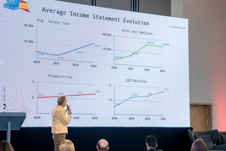 SISTRADE reúne a participantes de 20 países para celebrar 25 años de innovación