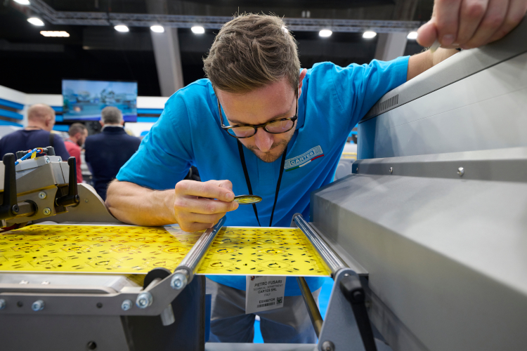 M&aacute;s all&aacute; de las etiquetas: por qu&eacute; los envases plegables son el siguiente paso natural para los convertidores