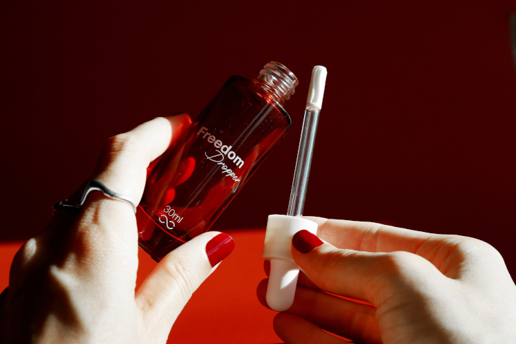 Quadpack presenta el cuentagotas de diseño para cosmecéuticos innovadores