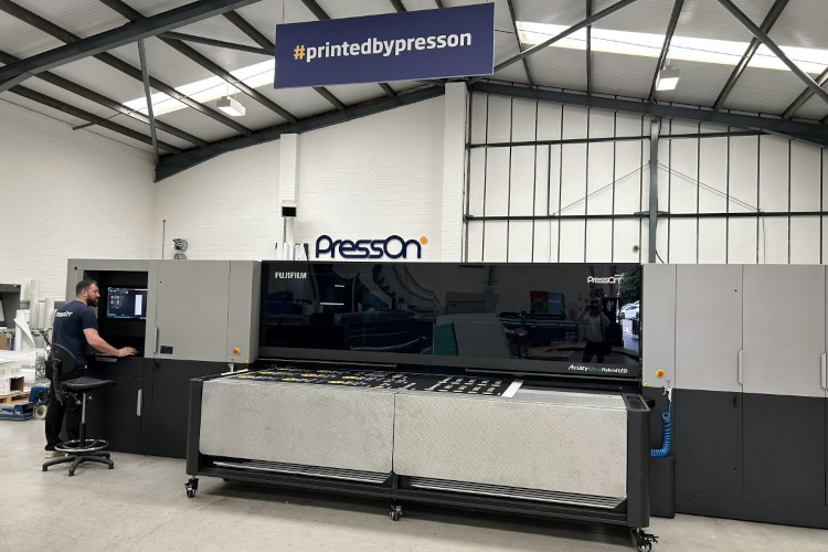 PressOn invierte en la Acuity Ultra Hybrid LED de Fujifilm para aumentar la velocidad, la fiabilidad y la versatilidad