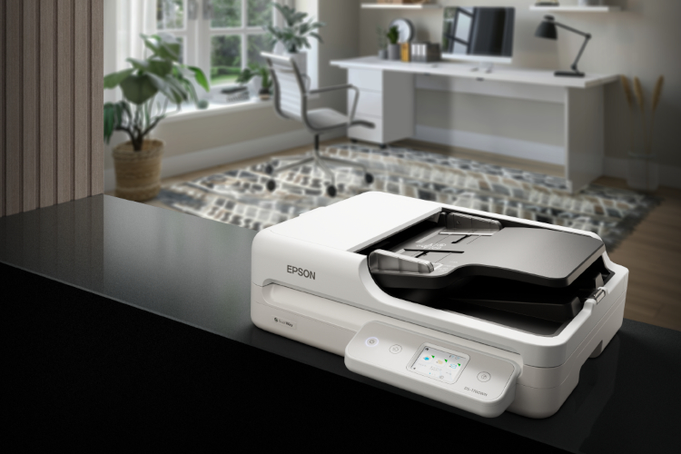 Epson lanza dos nuevos esc&aacute;neres planos