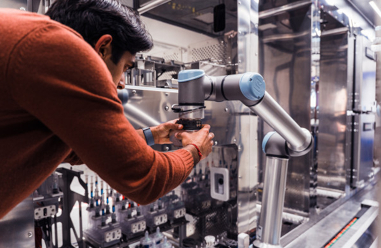 9 de cada 10 empresas en proceso de automatización prevén que su plantilla trabaje con robots colaborativo