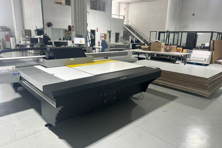 Canon impulsa la creatividad y productividad de Artex Canarias con la Arizona 2300 FLXflow