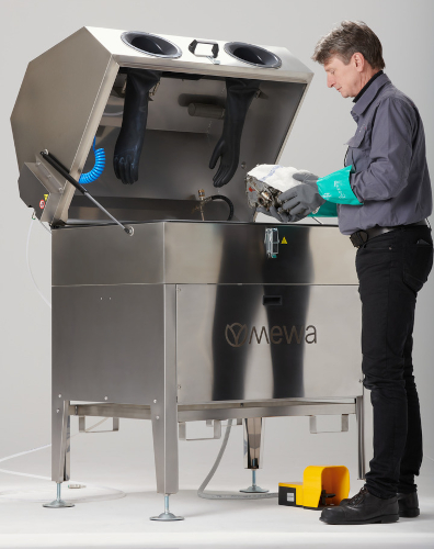 Los lavapiezas de Mewa con servicio integral ofrecen una limpieza más segura evitando los productos químicos volátiles